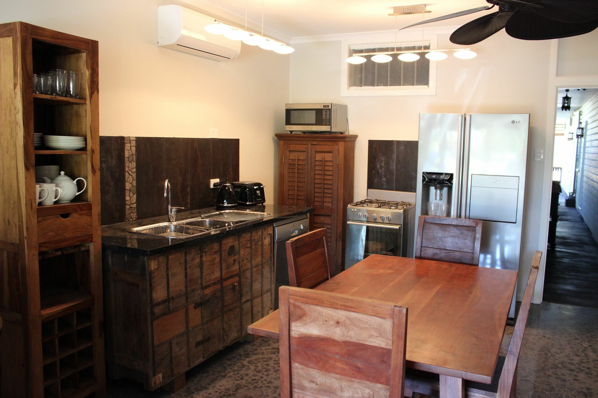 Five 3 Five Aparthotel Urangan Luaran gambar