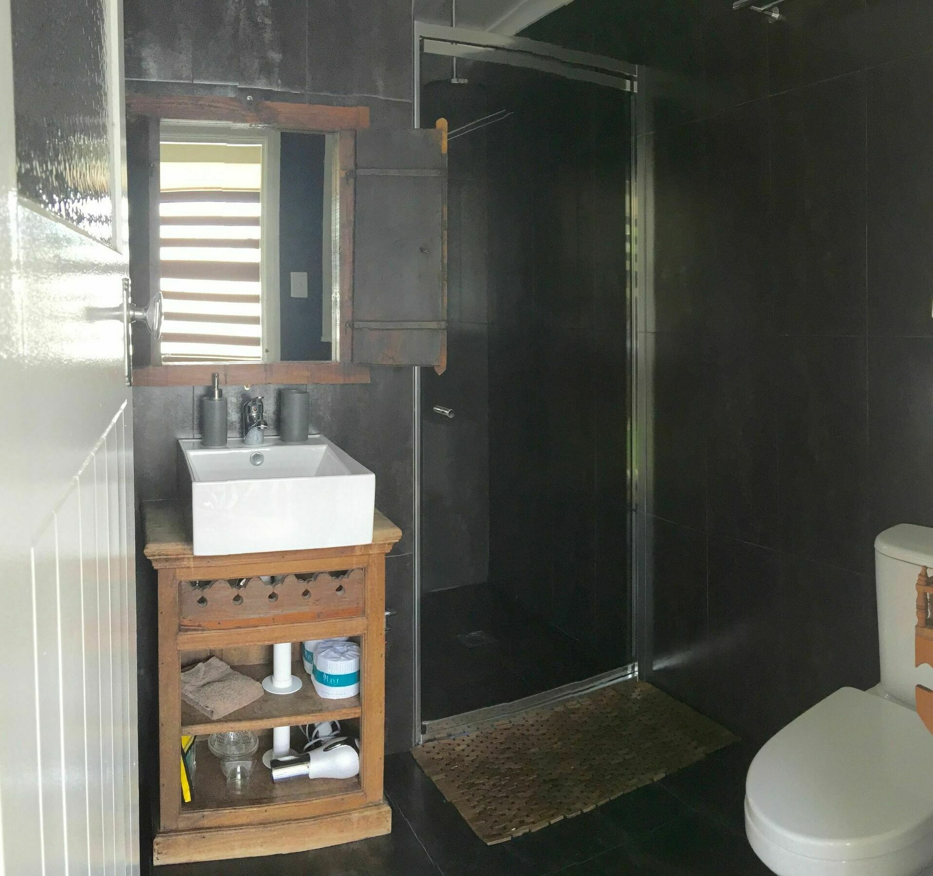 Five 3 Five Aparthotel Urangan Luaran gambar